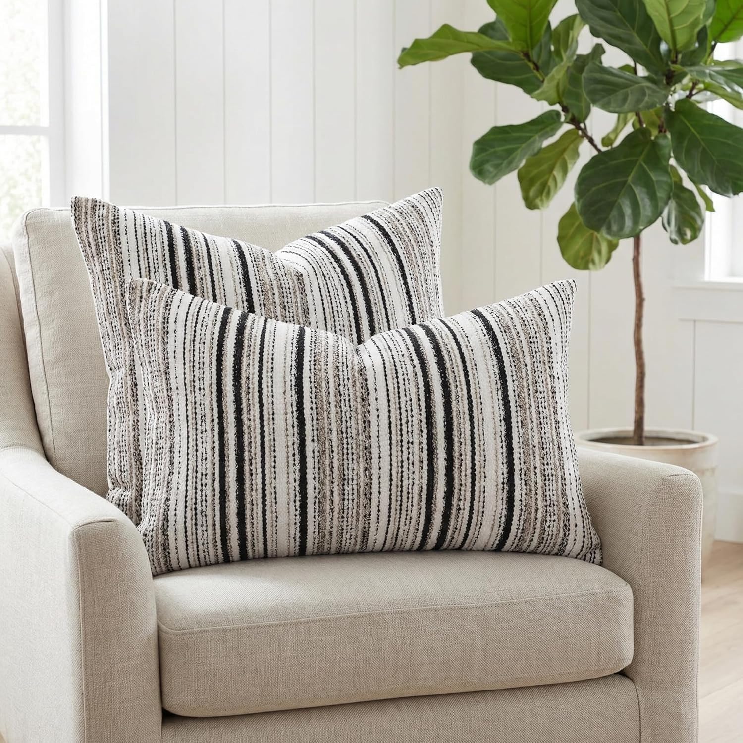 BOYSUM Set of 2 Striped Chenille Throw Pillow Covers 12x20 Inches Premium Plush Textured Decorative Cushion Covers Reinforced Hidden Zipper Mid-Century Modern Farmhouse Decor for Couch Sofa Black
